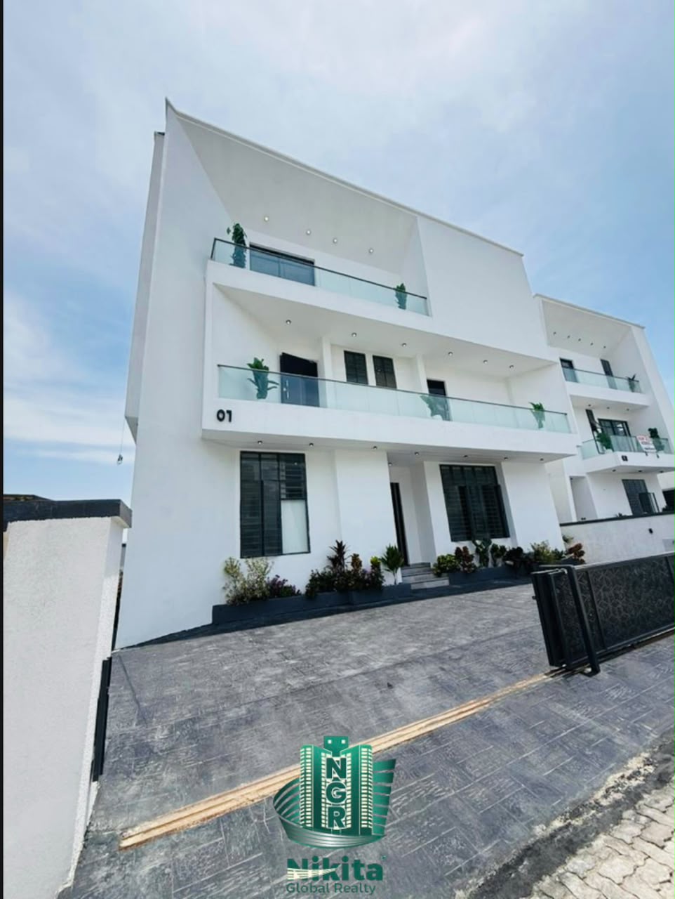 4 Bedroom Duplex with BQ